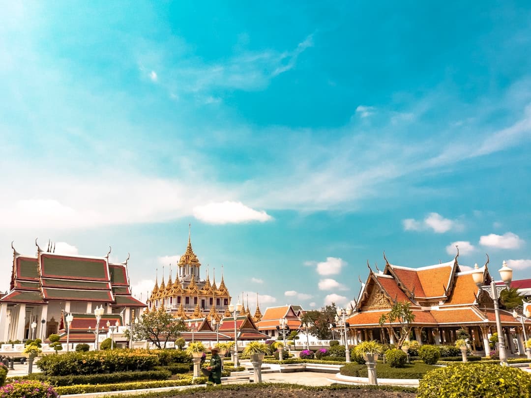 Jadwal draw THA 2× per bulan — Bangkok Grand Palace orange temple Thailand, GLO Government Lottery Office